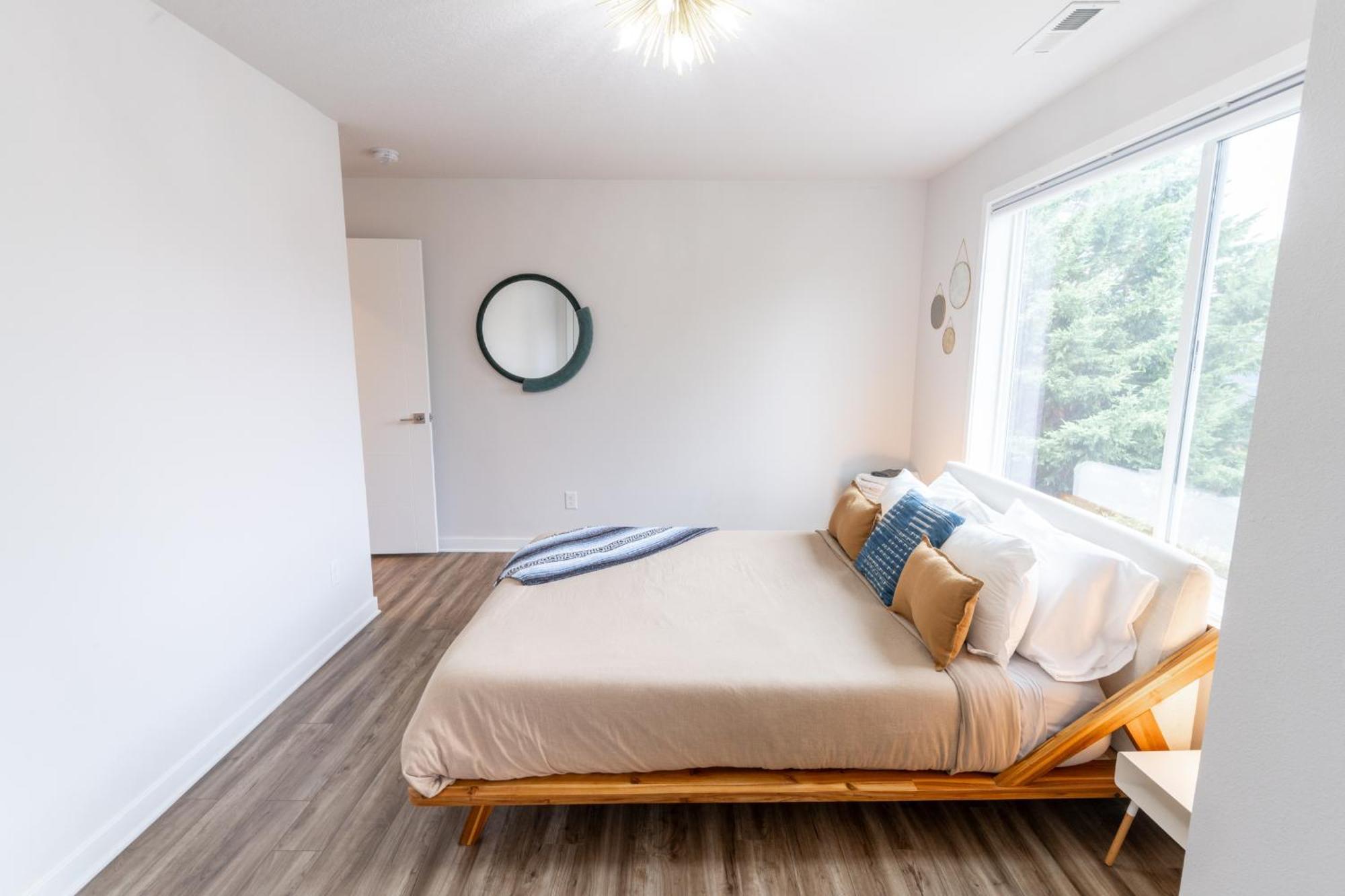 Comfy Family Home, Walkable Neighborhood + Patio! * Portland